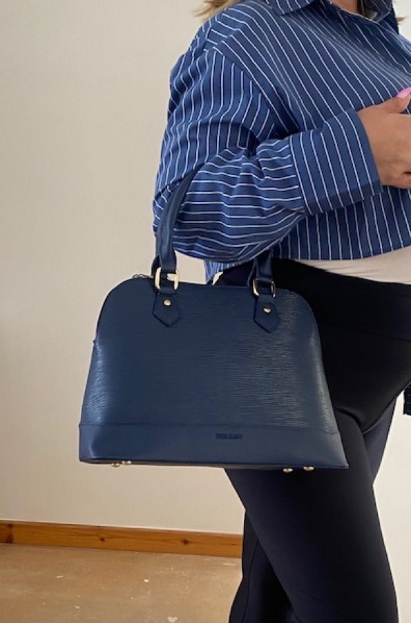 Handbag with gold details