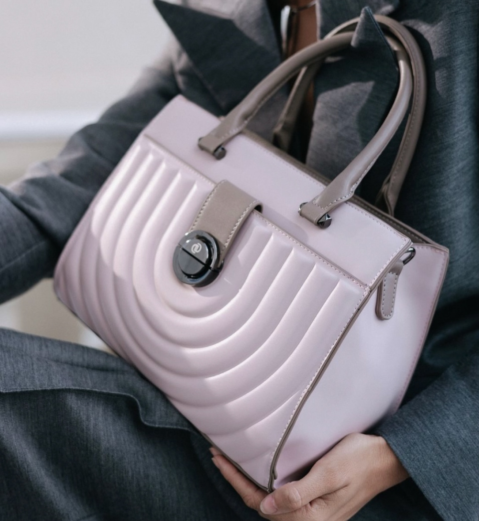 Handbags photo